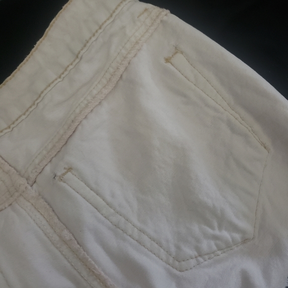 White distressed jean shorts - Picture 16 of 16